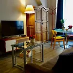 Charming Apartment For 4 People 1 Baby In The Heart Of Paris