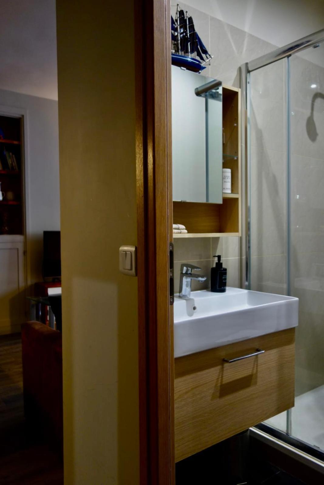 Appartement Charming For 4 People 1 Baby In The Heart Of Parijs