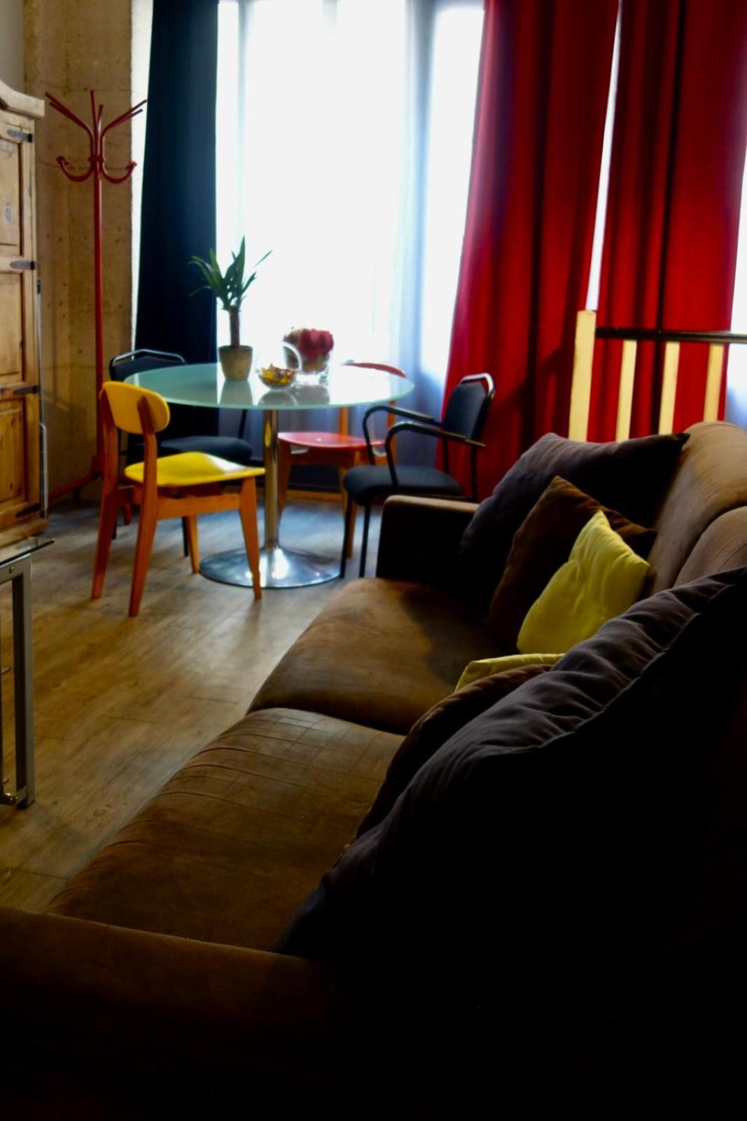 Charming For 4 People 1 Baby In The Heart Of Parijs