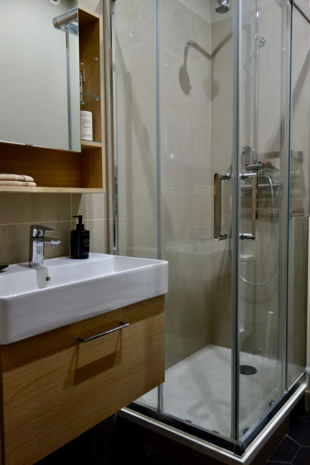 Charming For 4 People 1 Baby In The Heart Of Parijs